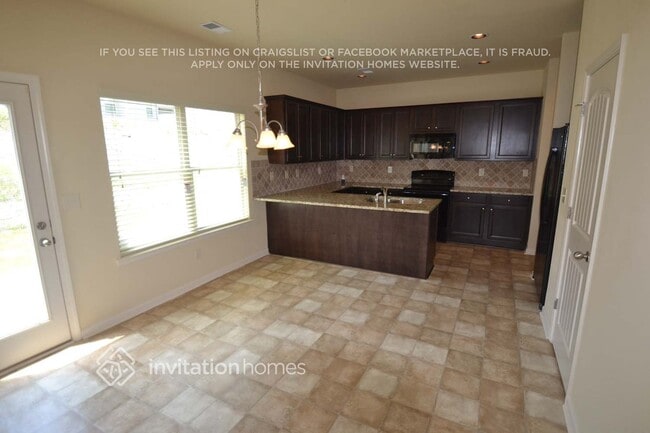 Building Photo - 374 Easley Dr SE