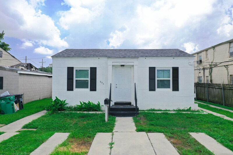 Foto principal - 693 Central Avenue - 1