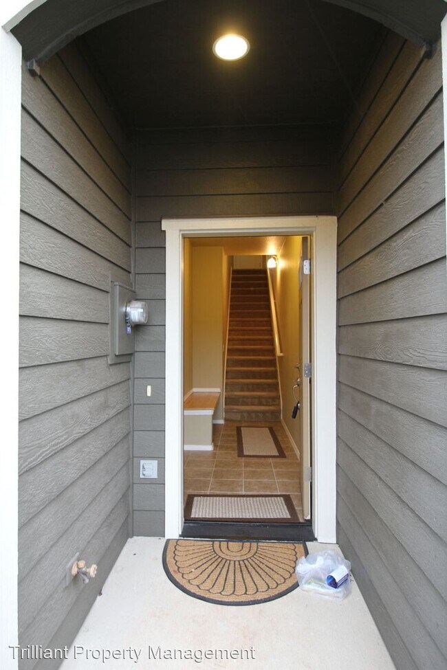 Building Photo - 3 br, 3 bath House - 5943 Blue River Drive SE