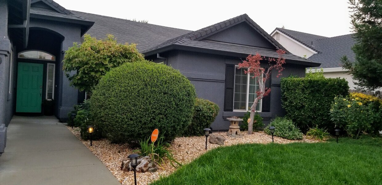 Foto principal - 3019 Rush Creek Ct