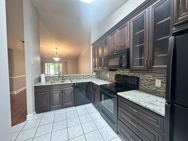 Building Photo - 1031 Abell Cir