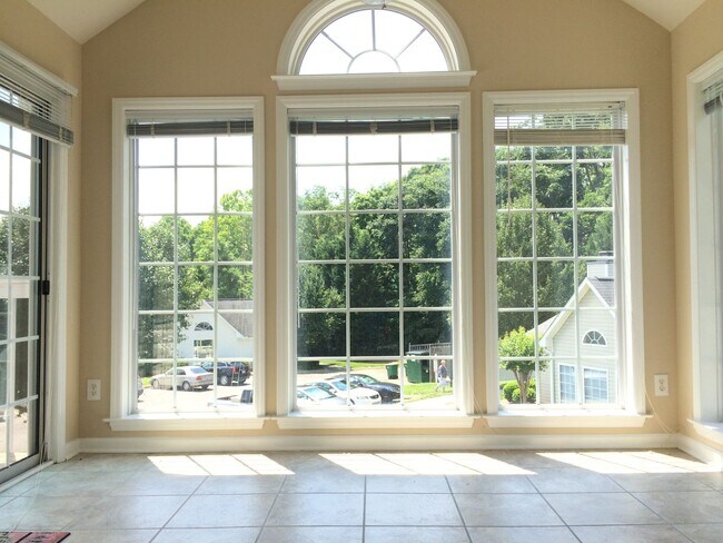 Foto del edificio - FOR RENT CLEMMONS!!