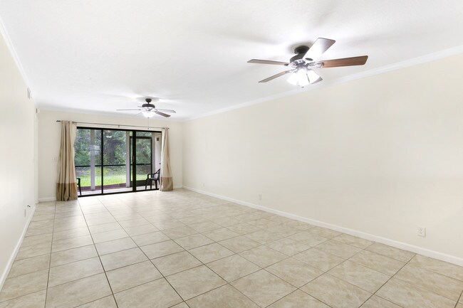 Building Photo - 1901 Sabal Ridge Ct