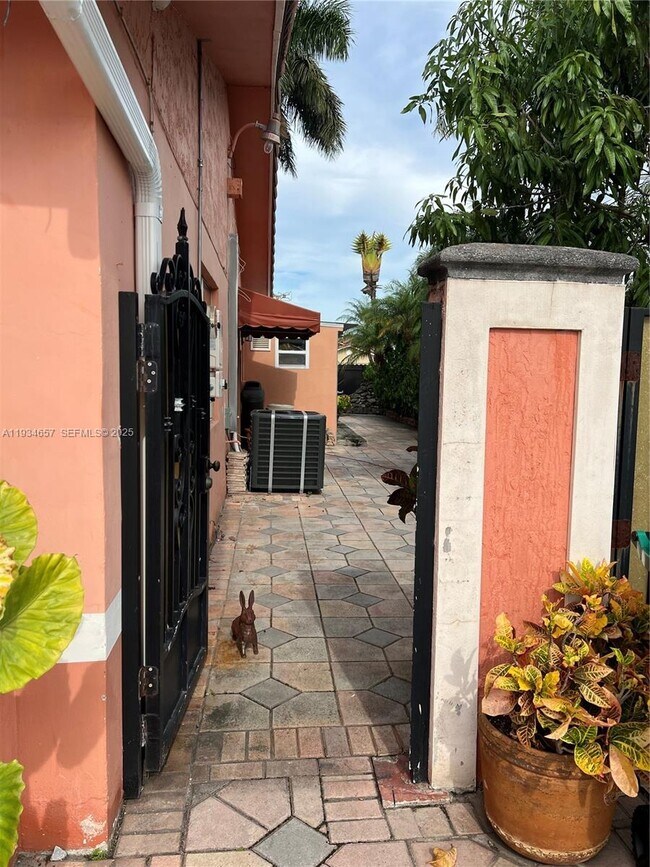 Foto del edificio - 15005 SW 64th St