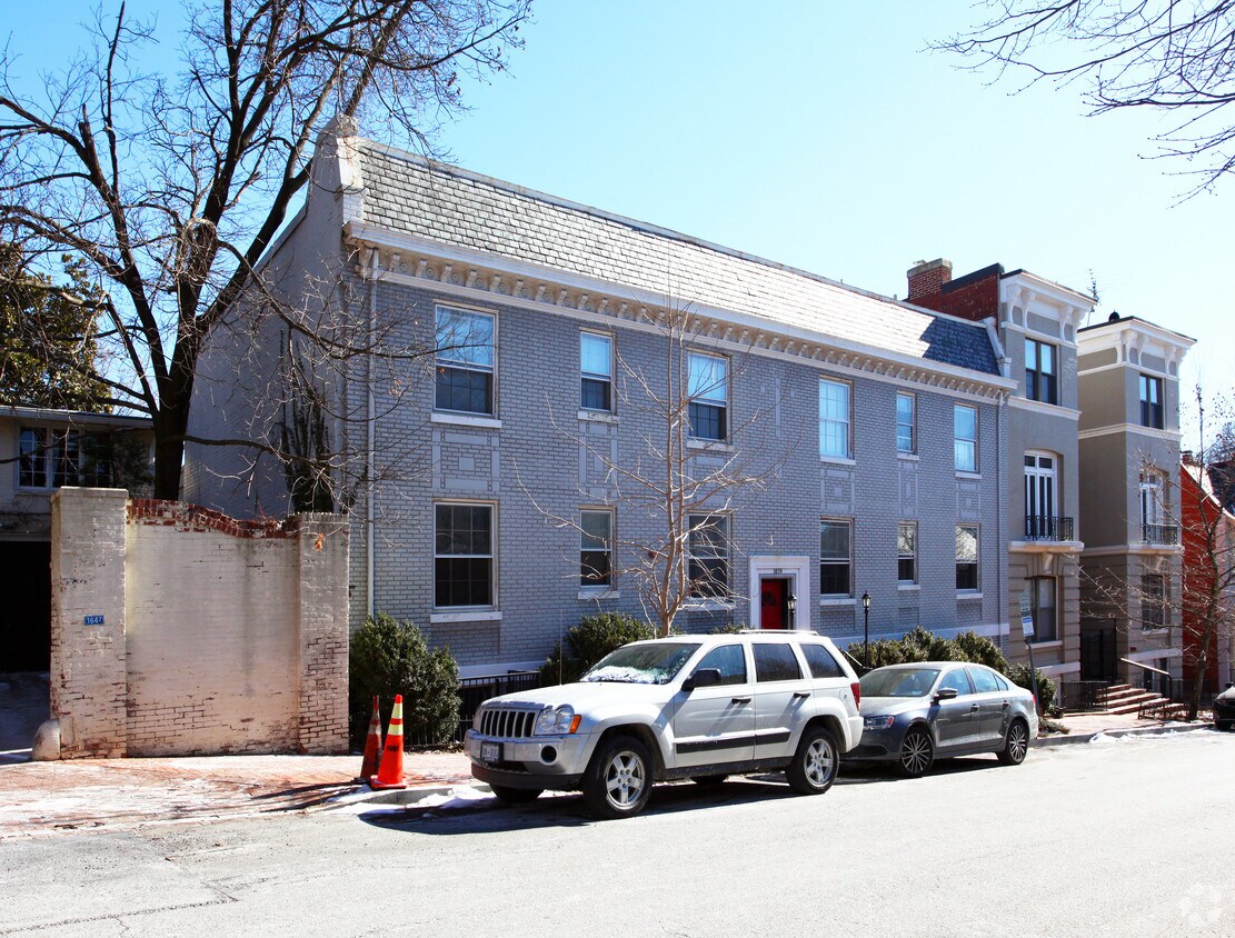 Primary Photo - 1619 30th St NW