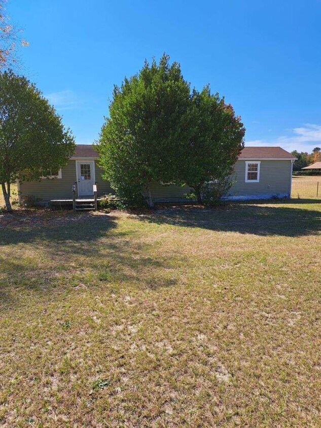 Primary Photo - 482 Oak Ridge Club Rd