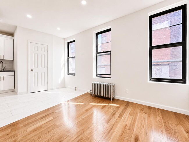 Building Photo - 401 E 68th St