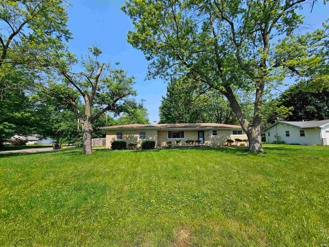 Building Photo - 6905 Bradford Dr