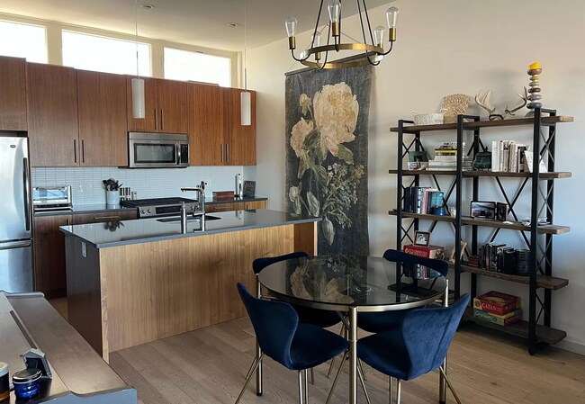 Foto del edificio - 2752 N Clay St