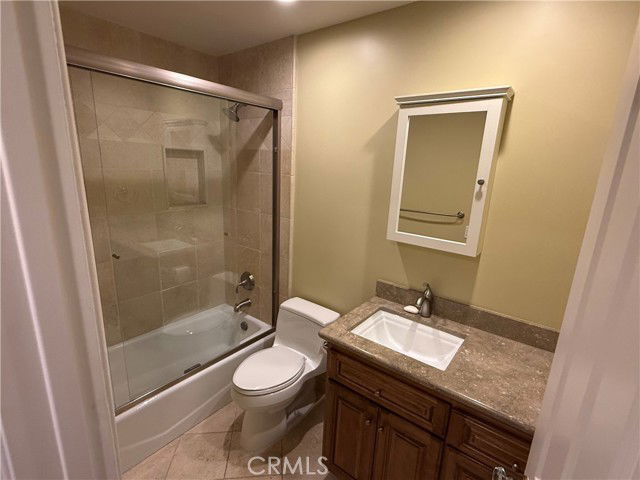 Foto del edificio - 20002 Tomlee Ave