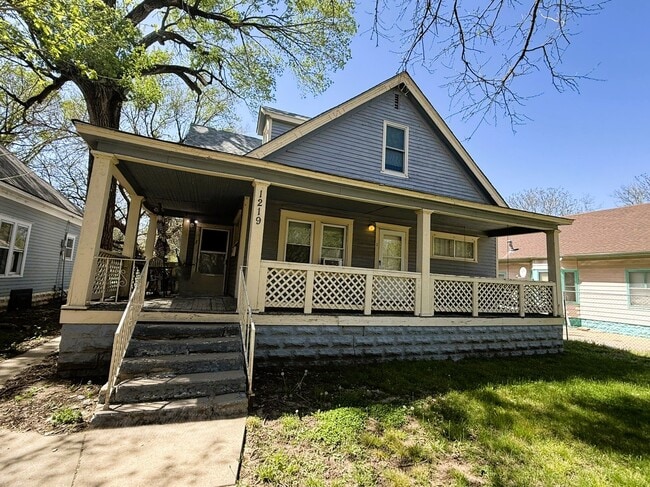 Building Photo - 1219 N Fairview Ave