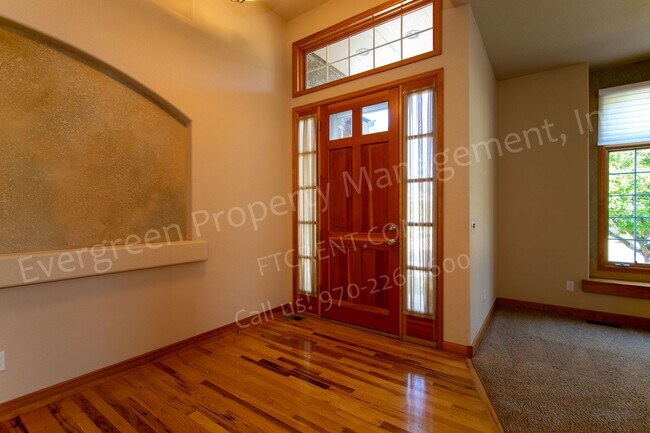 Foto del edificio - 3775 Sandy Shore Ln