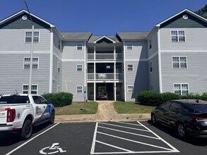 Building Photo - 2031 Wolfmill Dr