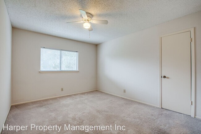 Building Photo - 4 br, 2.5 bath House - 16638 Calico Creek ...