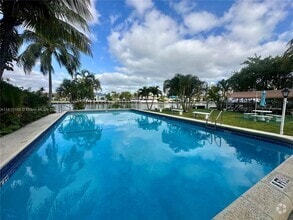 Building Photo - 2001 S Ocean Dr