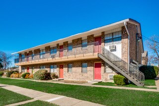 Town Central Apartments Garland Tx Apartments Com