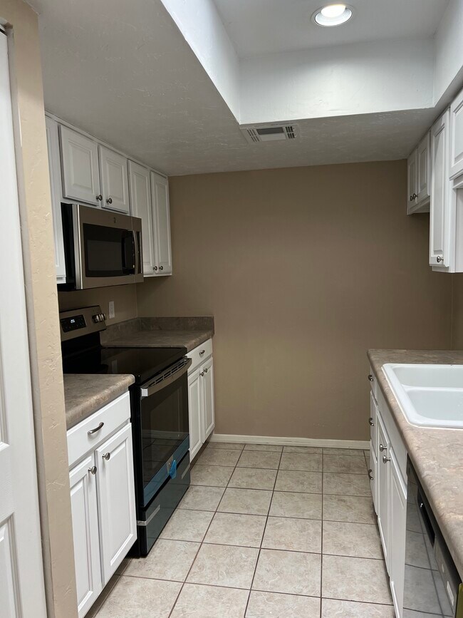 Foto del edificio - 455 W Kelso