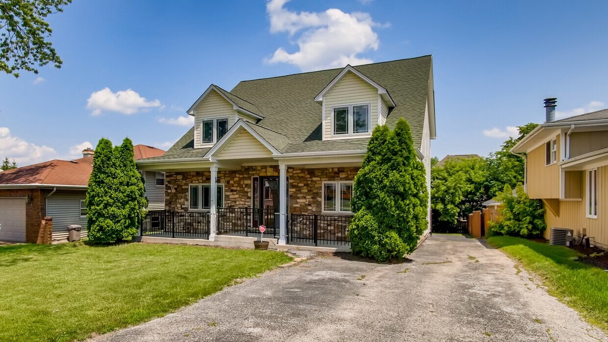 5819 Holmes Ave, Clarendon Hills, IL 60514 House Rental in Clarendon Hills, IL