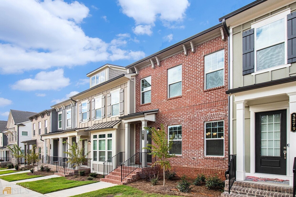 3281 Park Pointe Cir, Scottdale, GA 30079 Townhome Rentals in