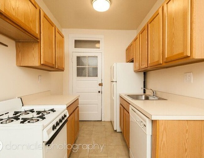 Foto del edificio - 901 W Altgeld St