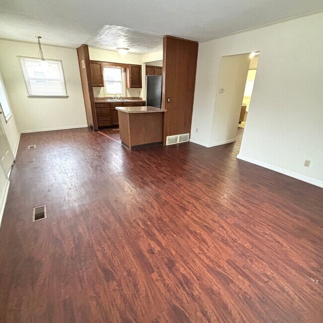 Foto del edificio - 6321 Cooper Rd