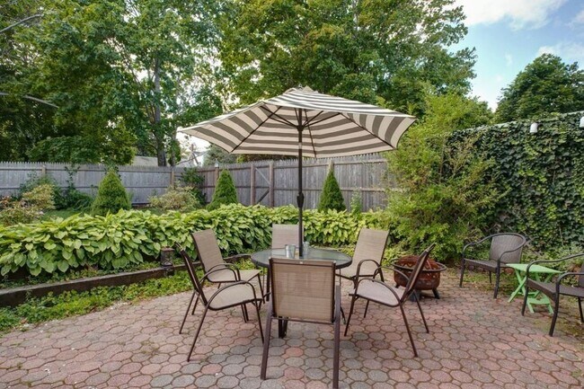 Patio - 2 Pleasant St