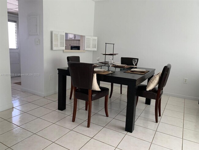 Foto del edificio - 2929 Point E Dr