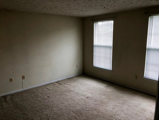 Foto del edificio - 601 Himes Ave