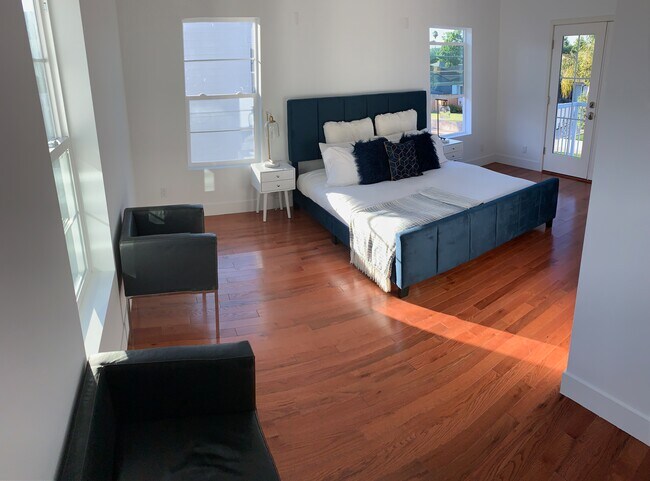Foto del edificio - 4221 Ince Blvd