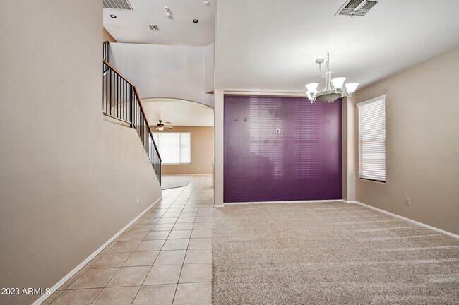 Building Photo - 1453 E Saragosa St