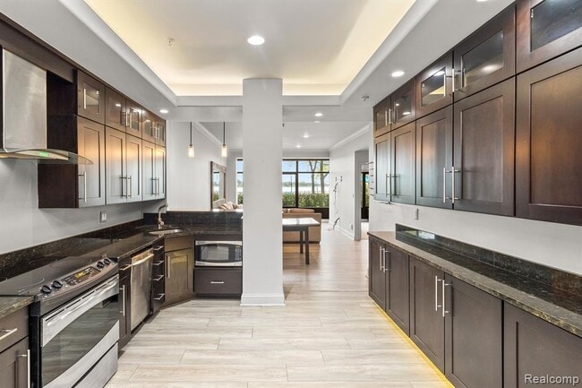 Building Photo - 1001 W Jefferson Ave