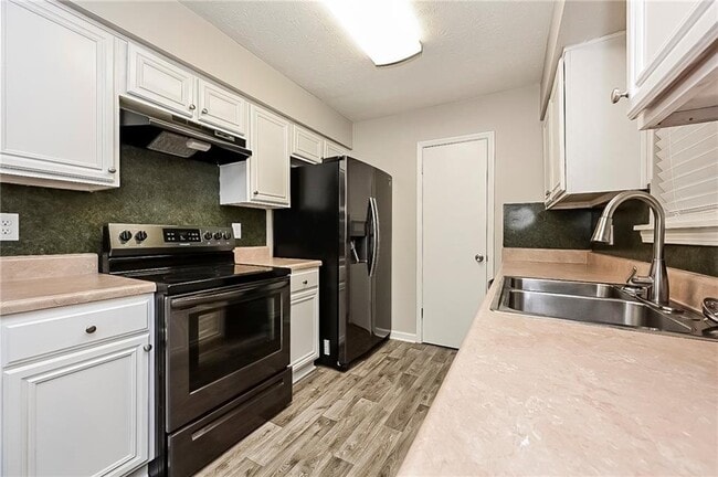 Foto del edificio - 8990 Sterling Ridge Ln