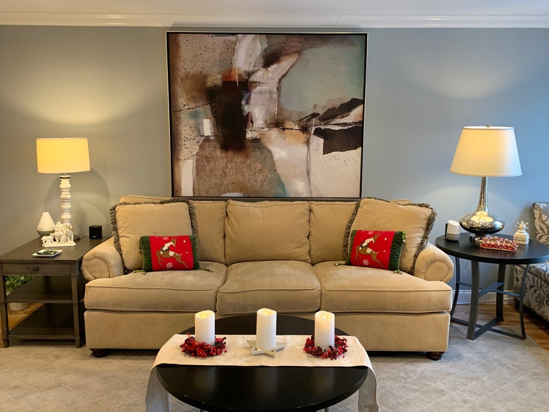 12 Hastings Dr, Orchard Park, NY 14127 Condo for Rent in Orchard Park