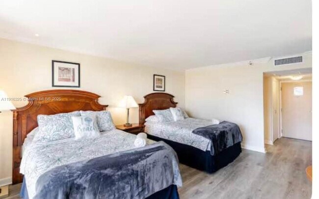 Foto del edificio - 19201 Collins Ave