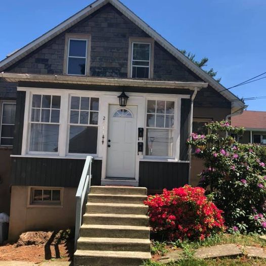 Foto principal - 2411 S Albert St