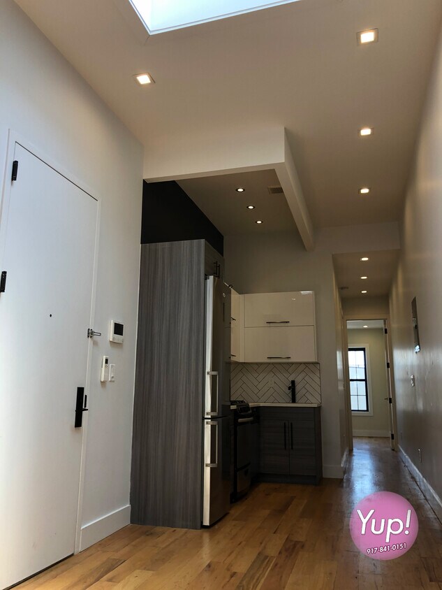 3 Bedroom tall ceilings - 50 Starr St