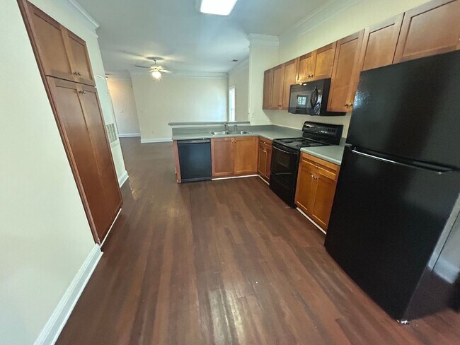 Building Photo - PRE-LEASING FOR AUGUST 2026!