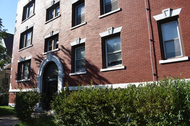 Foto del edificio - 144 Claremont Ave