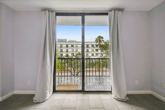 Charming 1 Bed, 2 Bath Condo in the Vibran... - Charming 1 Bed, 2 Bath Condo in the Vibran...