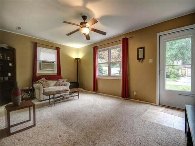 Foto del edificio - Two Bedroom Single Family Home