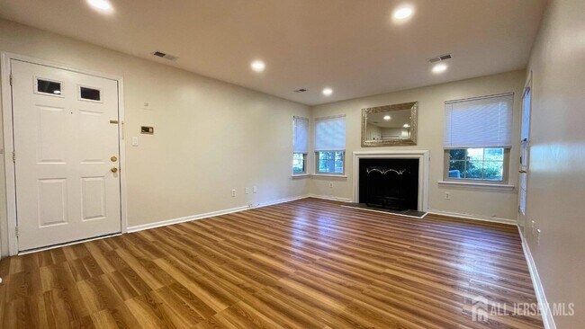 Foto del edificio - 224 Blew Ct