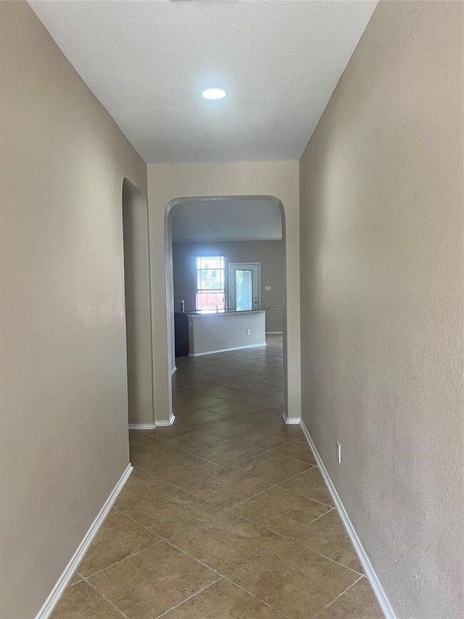 Building Photo - 3651 Sandy Brook Dr