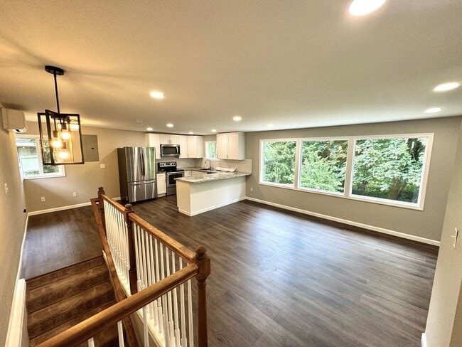 Foto del edificio - Seattle Gem: Modern 4-Bedroom Home with Lu...