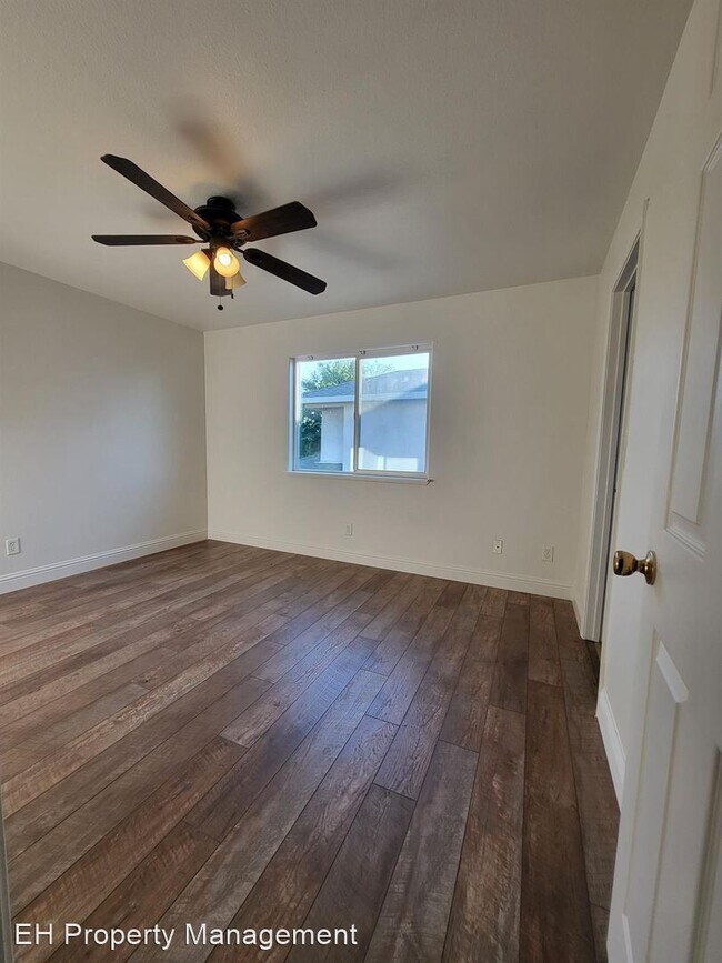 Building Photo - 4 br, 3 bath House - 111 Creekside Cir