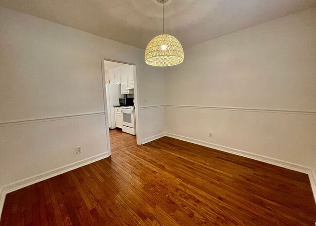 Building Photo - Available 8/1. Great 4 BR Home with Detach...