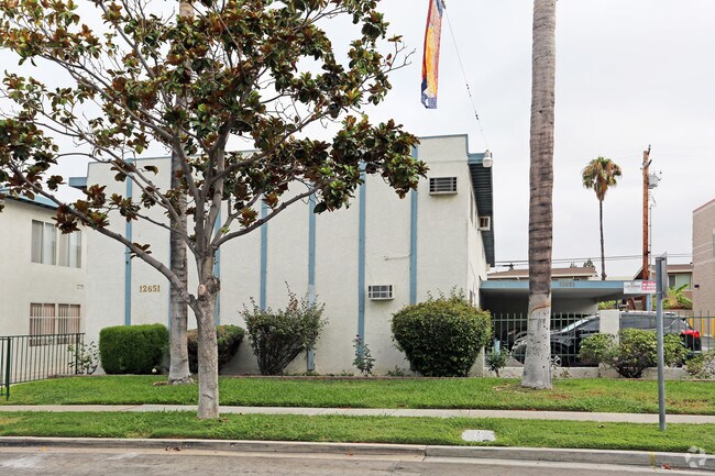 Foto del edificio - Tudor Grove Apartments