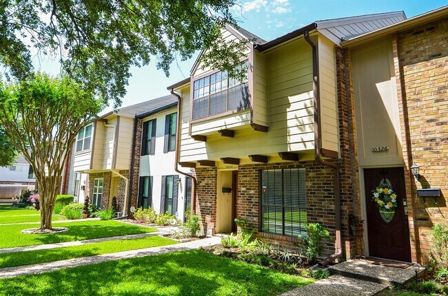 Foto del edificio - 10324 Longmont Dr