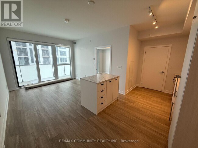 Building Photo - 4130 Parkside Village Dr