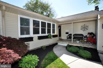 Building Photo - 101 Tarlton Ct