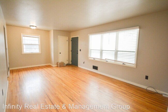 Building Photo - 3 br, 1 bath House - 2541 13th Ave NW